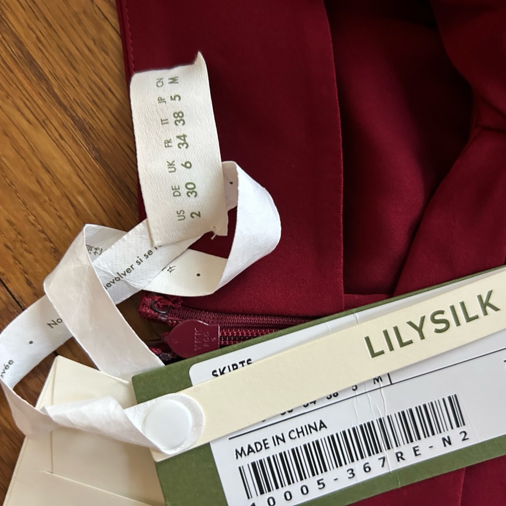 Lilysilk High-Low Burgundy Skirt for Women - Picture 3 of 4